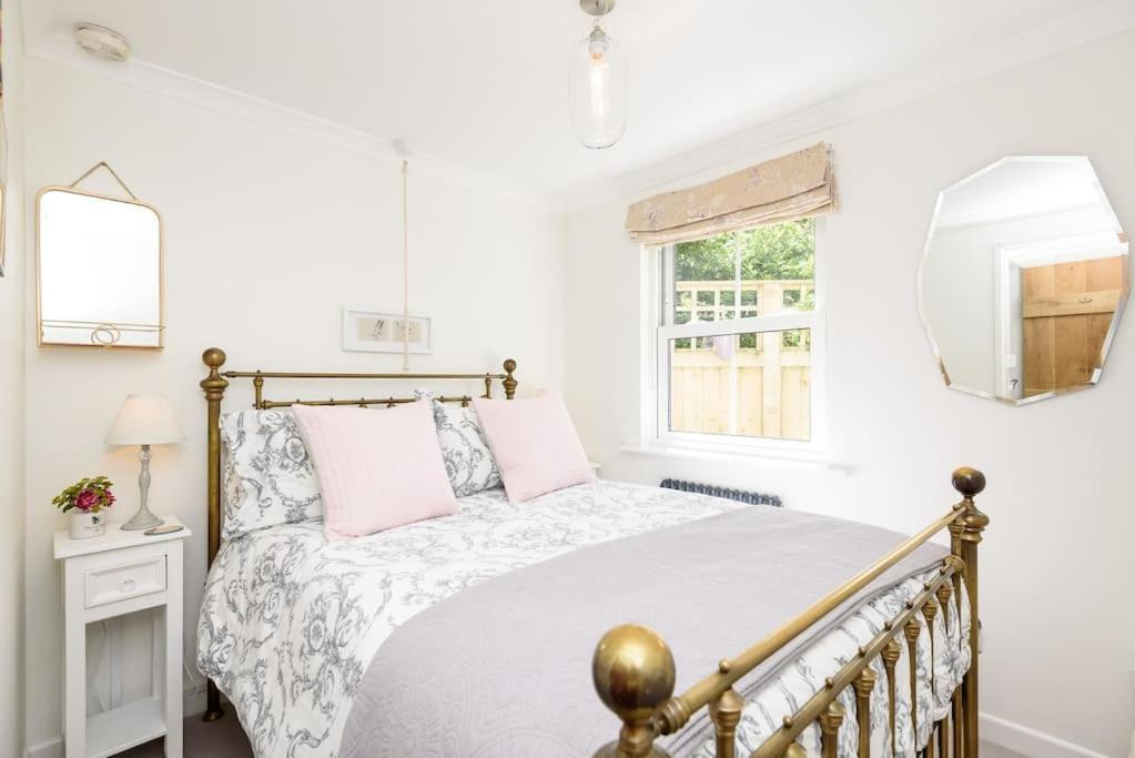 Bijou Coastal Apartment In Polperro With Hot Tub Onsite Parking Downhill Walk To Village Luaran gambar