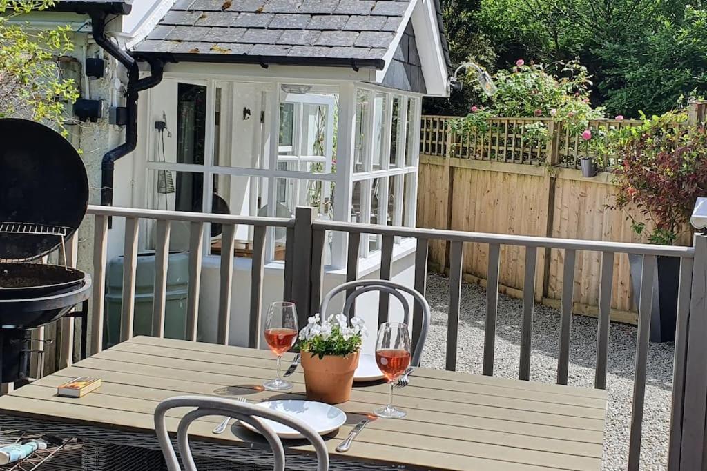 Bijou Coastal Apartment In Polperro With Hot Tub Onsite Parking Downhill Walk To Village Luaran gambar