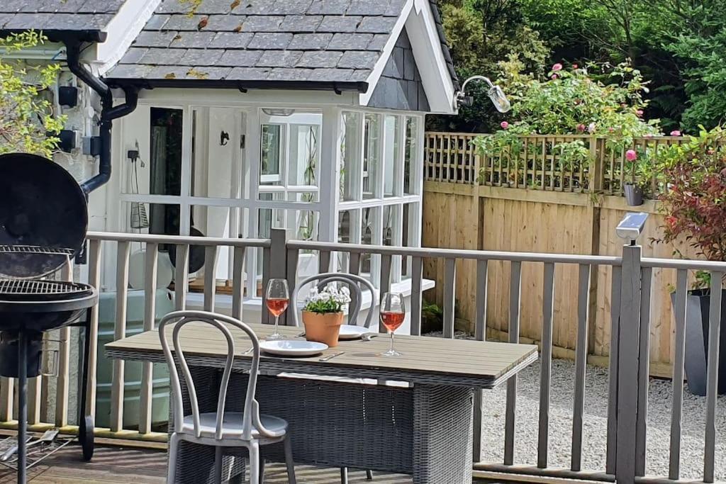 Bijou Coastal Apartment In Polperro With Hot Tub Onsite Parking Downhill Walk To Village Luaran gambar
