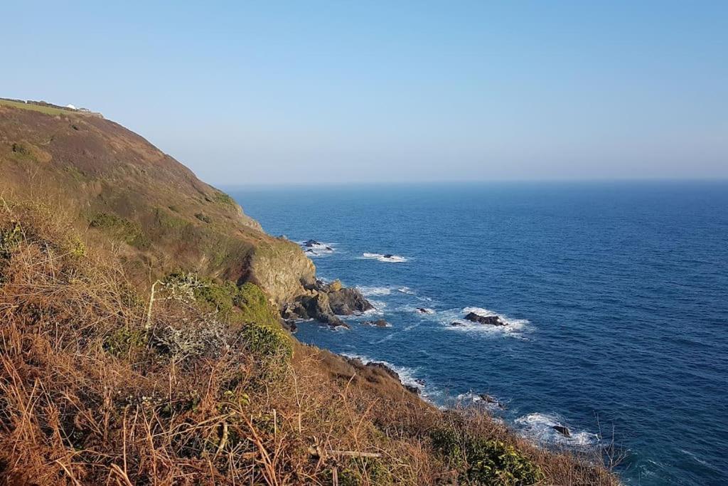 Bijou Coastal Apartment In Polperro With Hot Tub Onsite Parking Downhill Walk To Village Luaran gambar