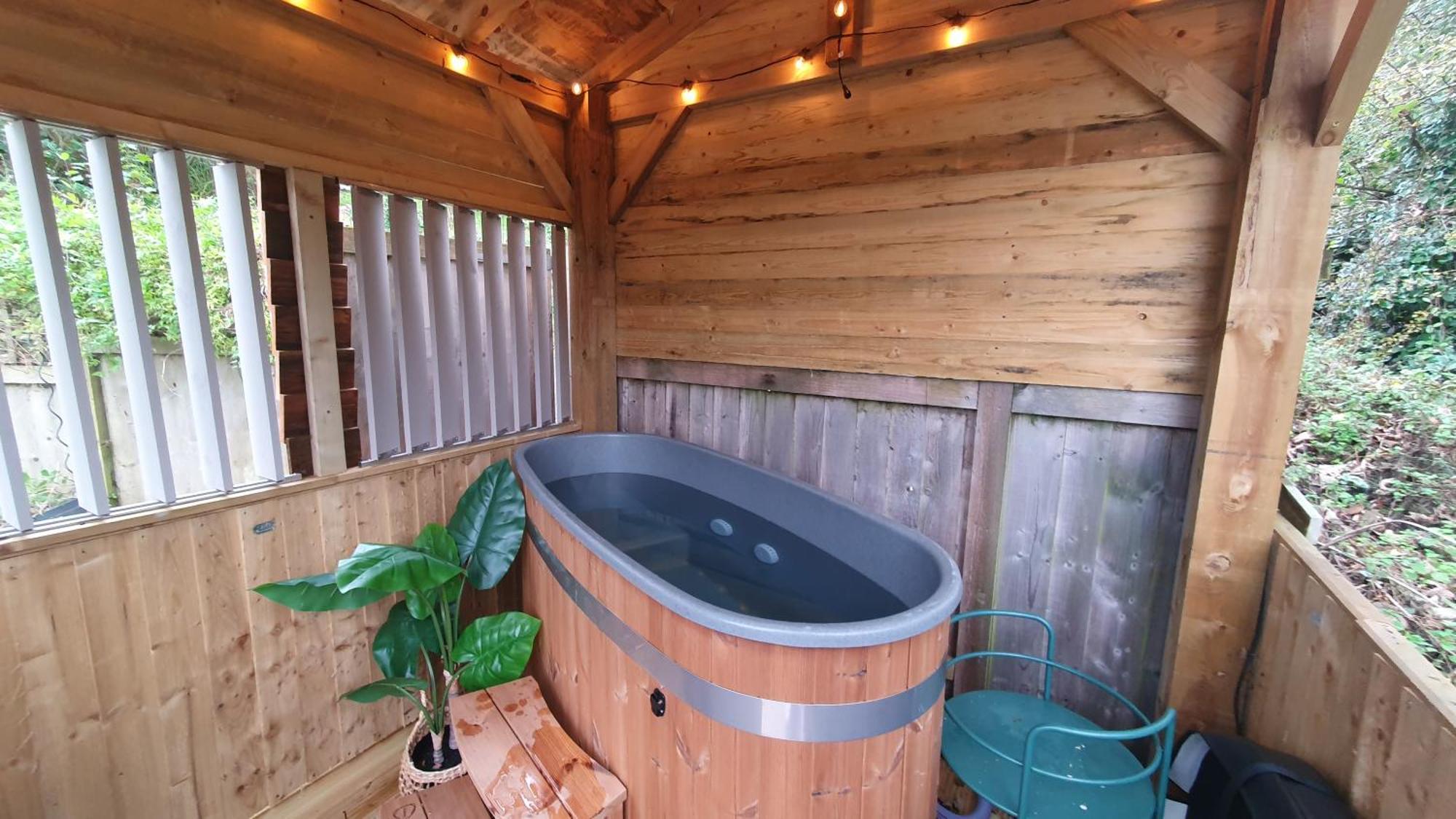 Bijou Coastal Apartment In Polperro With Hot Tub Onsite Parking Downhill Walk To Village Luaran gambar